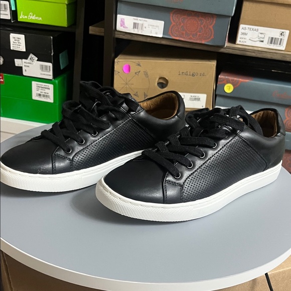Bar III Black and White Men's Sneakers - Picture 6 of 11